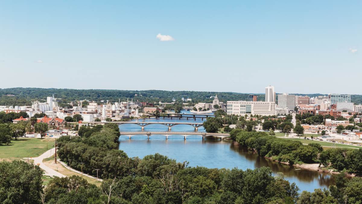 A Small Town with A City Vibe in Cedar Rapids, Iowa | Rediscover America